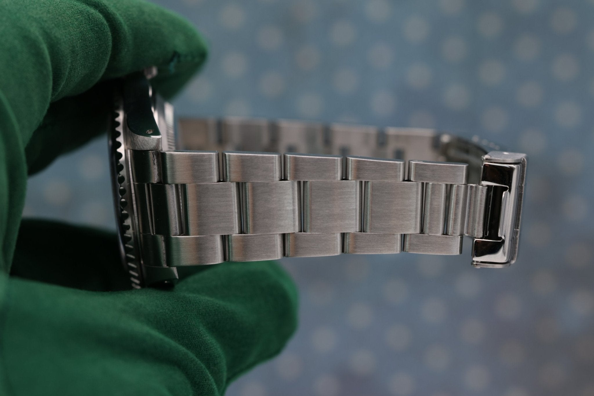2003 Rolex Submariner Ref. 14060m | Excellent Condition | Box and Papers - Sierra Time Co