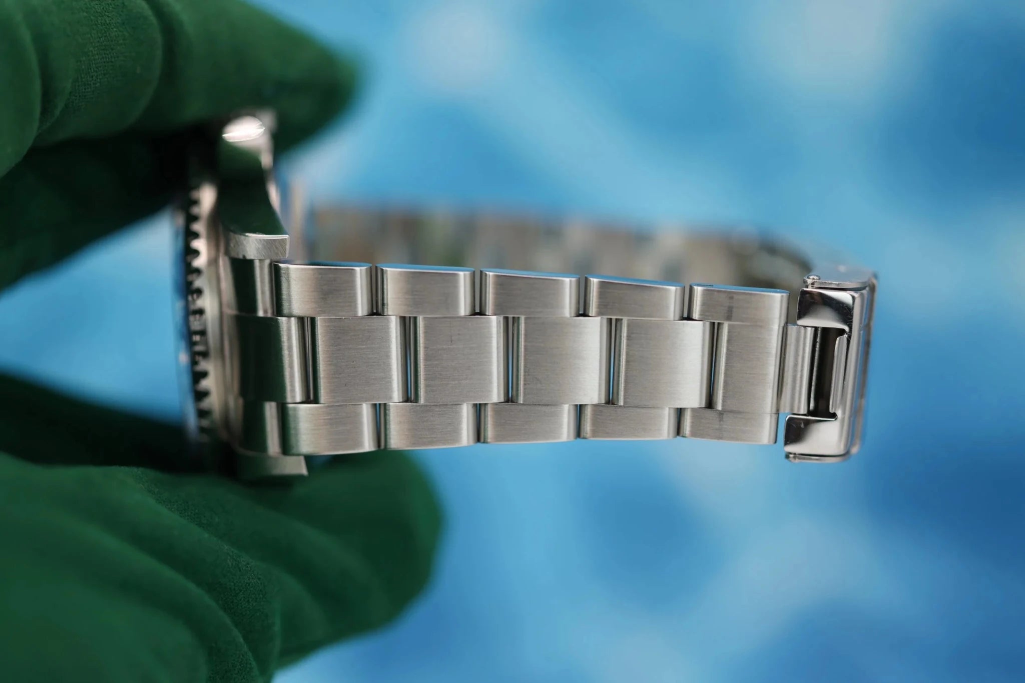 2004 Rolex Sea-Dweller Ref. 16600 | Mint Condition | Box and Papers - Sierra Time Co
