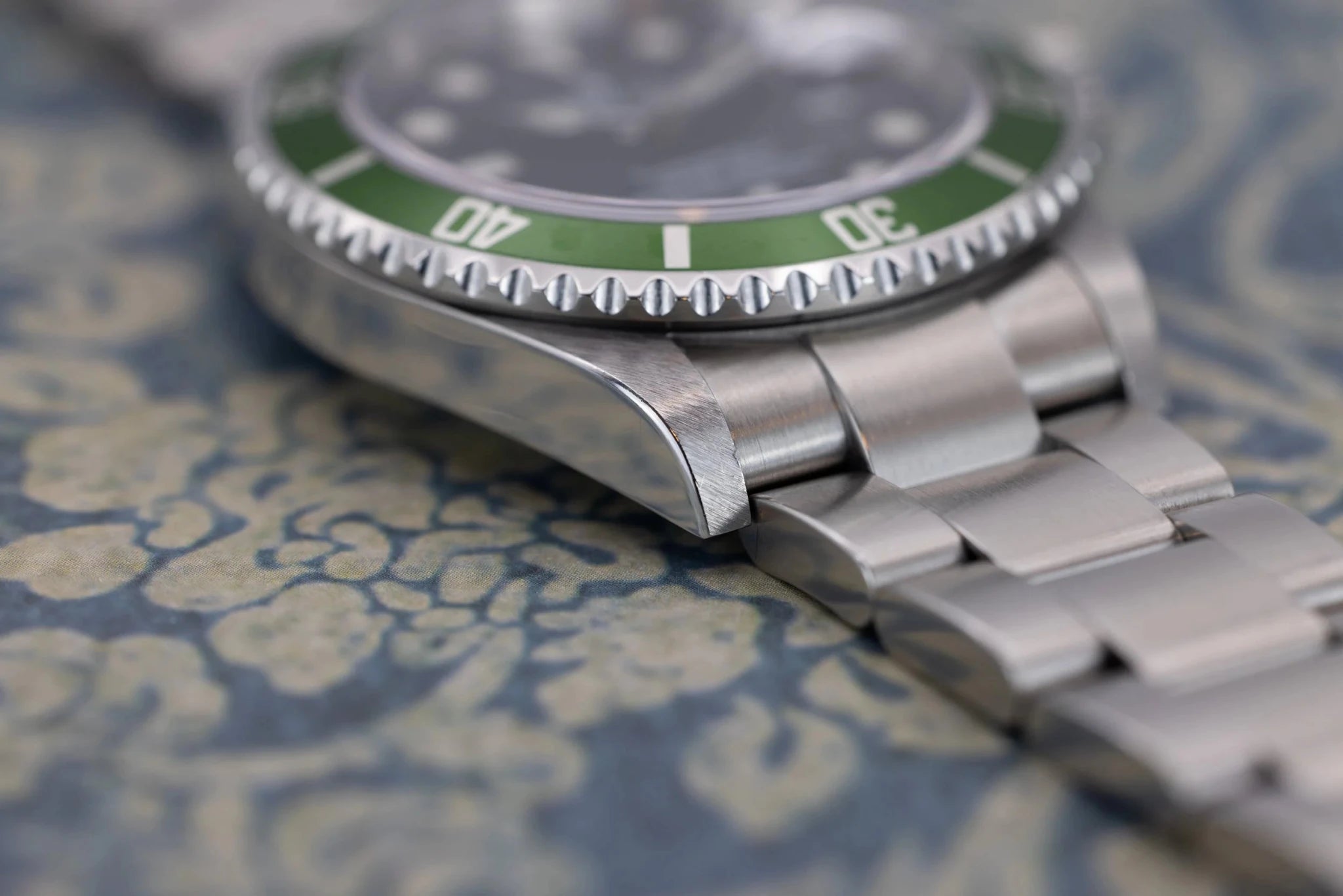 2004 Rolex Submariner Ref. 16610LV Kermit | Excellent Condition | Box and Papers - Sierra Time Co