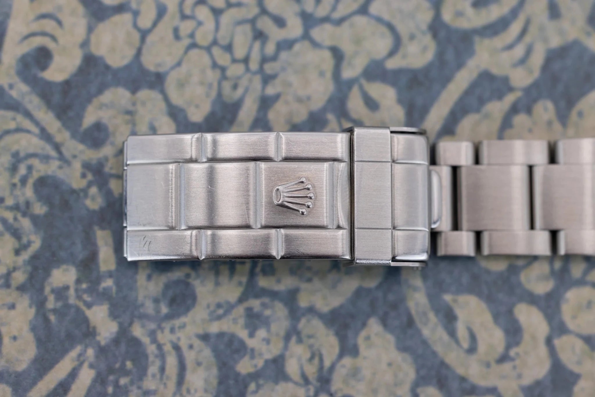 2004 Rolex Submariner Ref. 16610LV Kermit | Excellent Condition | Box and Papers - Sierra Time Co