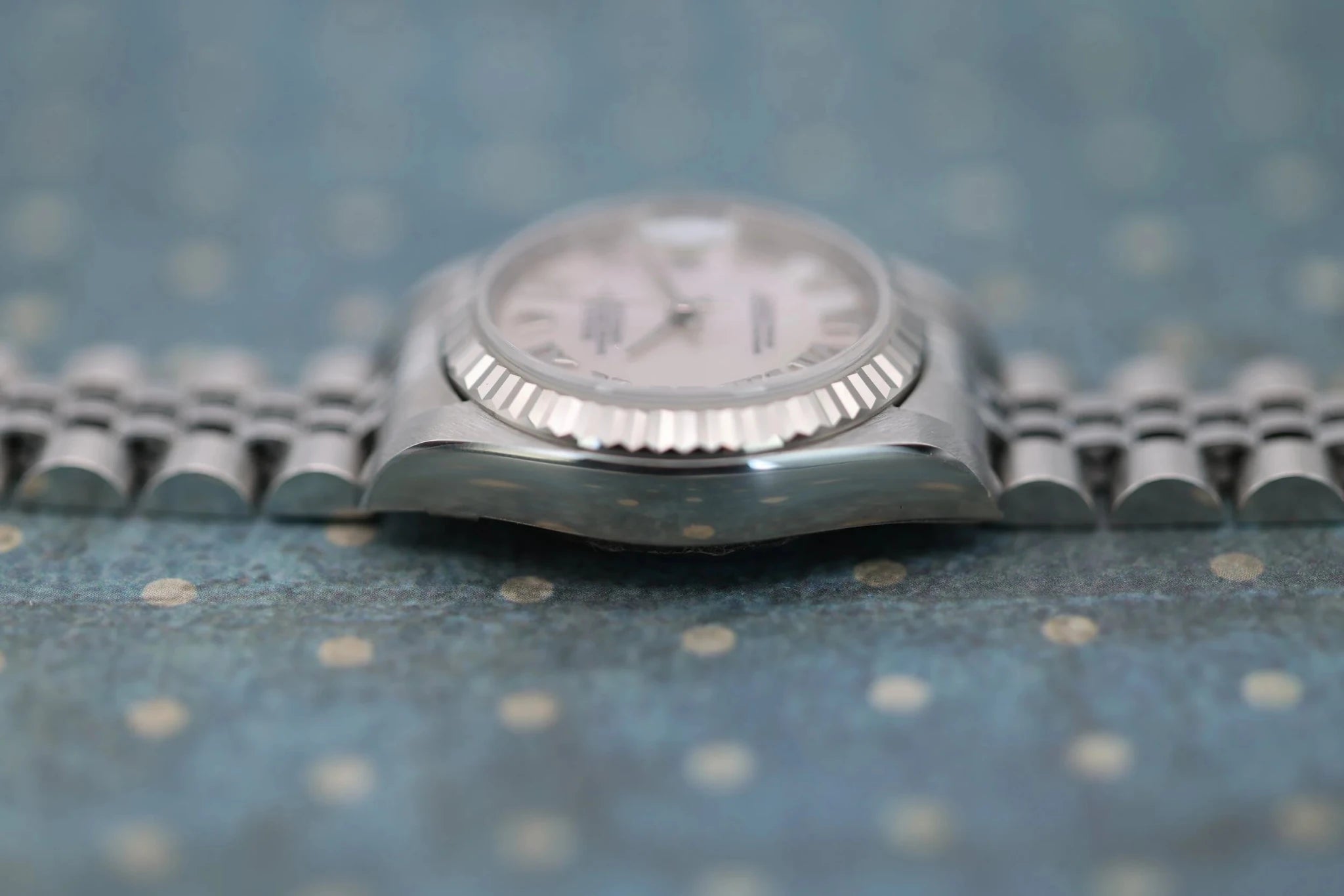 2005 Rolex Ladies Datejust Ref. 79174 | NOS Condition | MOP Dial | Box and Papers - Sierra Time Co