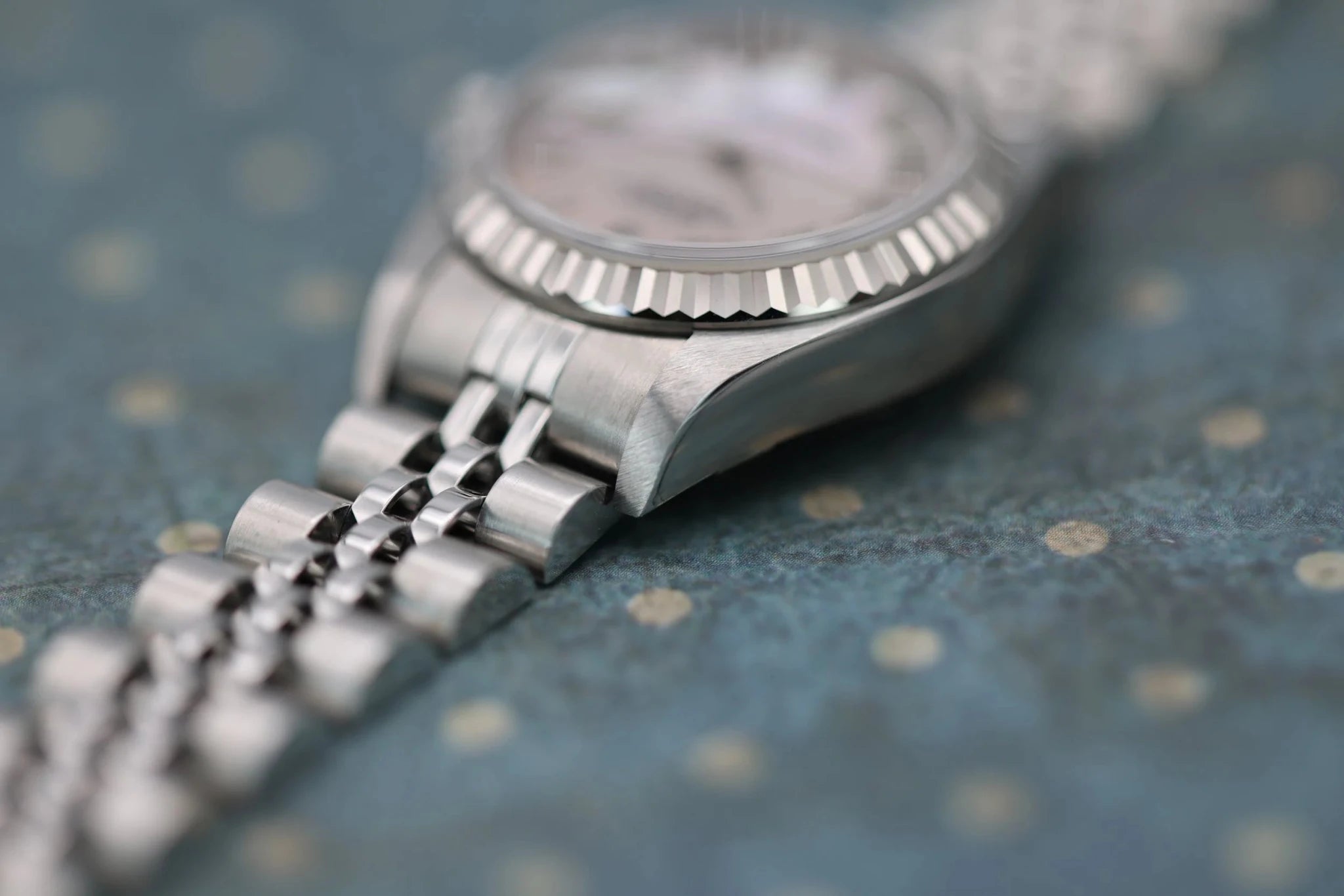 2005 Rolex Ladies Datejust Ref. 79174 | NOS Condition | MOP Dial | Box and Papers - Sierra Time Co