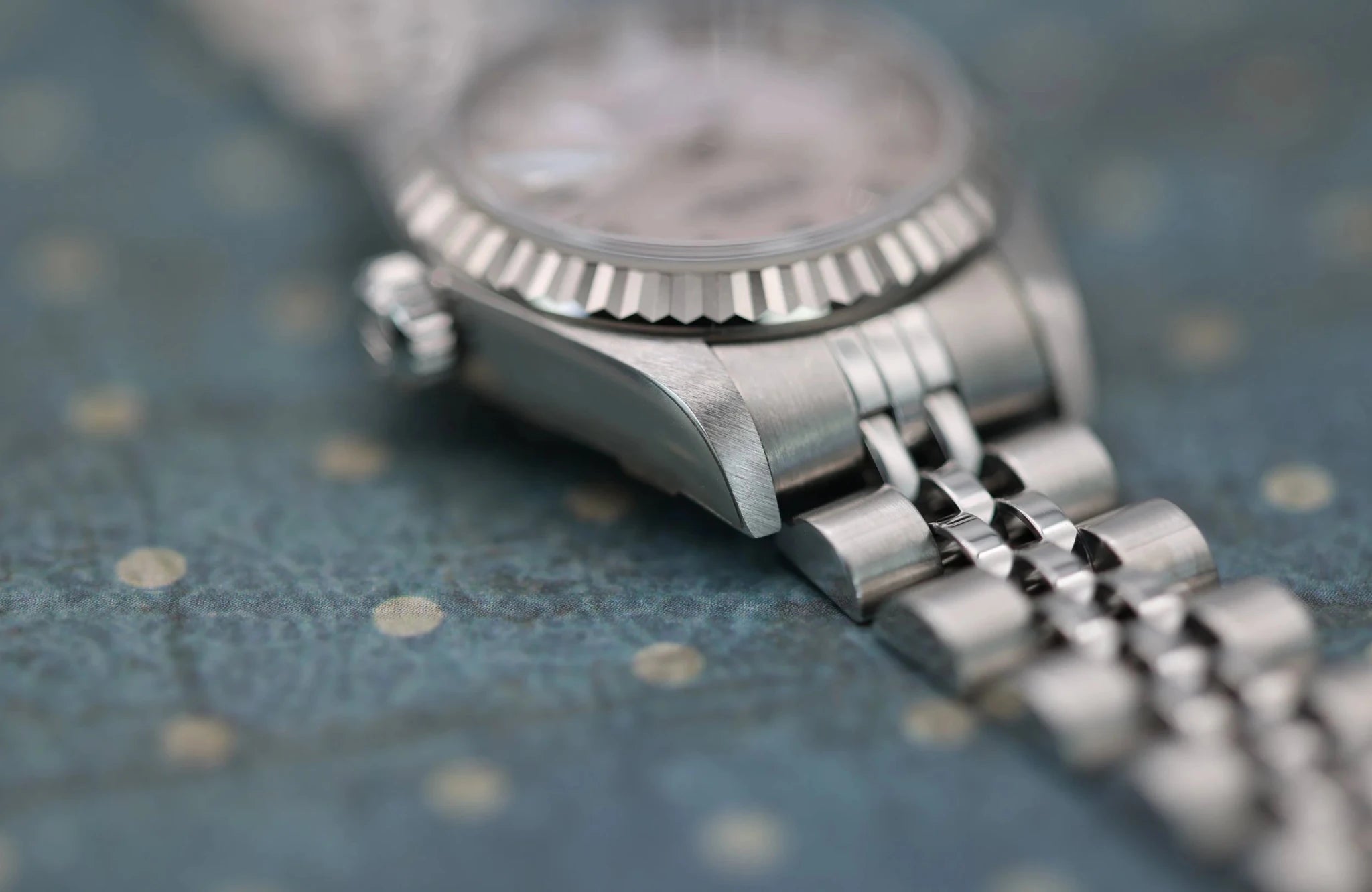 2005 Rolex Ladies Datejust Ref. 79174 | NOS Condition | MOP Dial | Box and Papers - Sierra Time Co