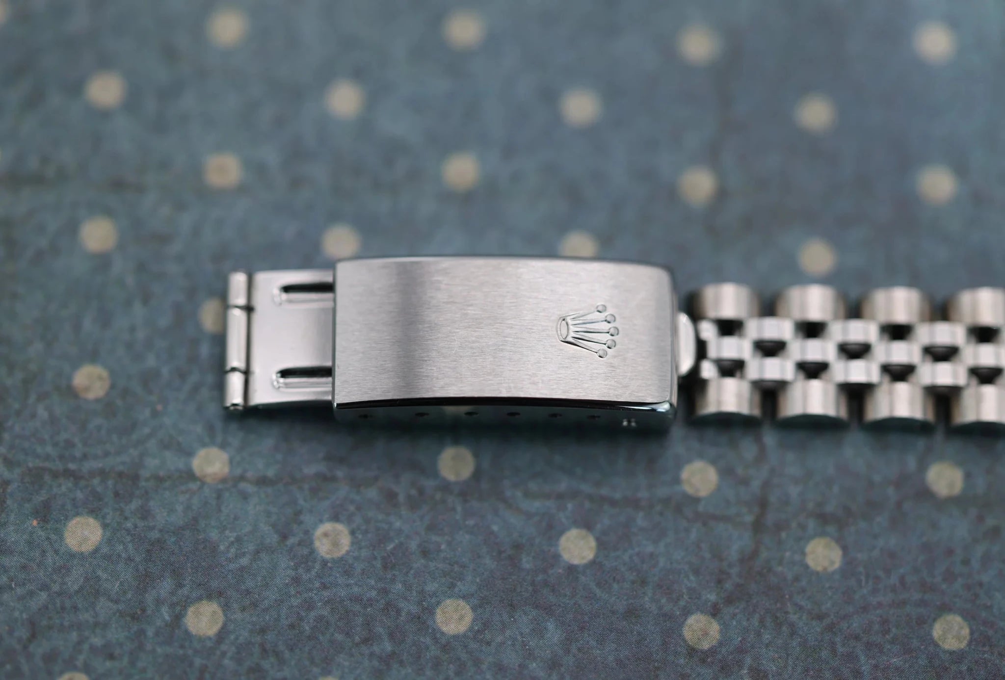 2005 Rolex Ladies Datejust Ref. 79174 | NOS Condition | MOP Dial | Box and Papers - Sierra Time Co