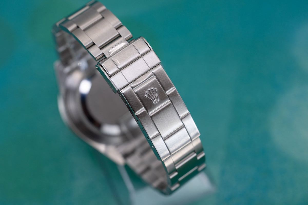 2005 Rolex Submariner Date Ref. 16610LV Kermit | Box and Papers - Sierra Time Co