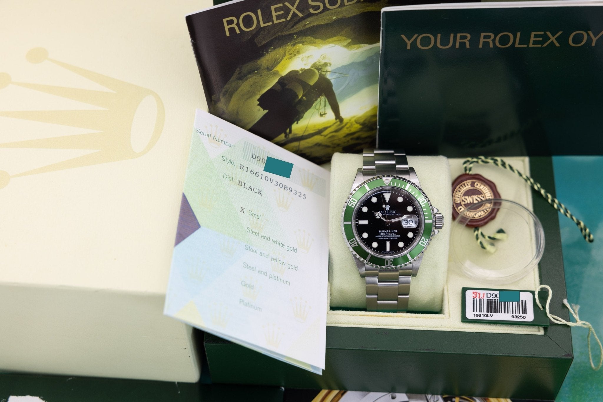 2005 Rolex Submariner Date Ref. 16610LV Kermit | Box and Papers - Sierra Time Co