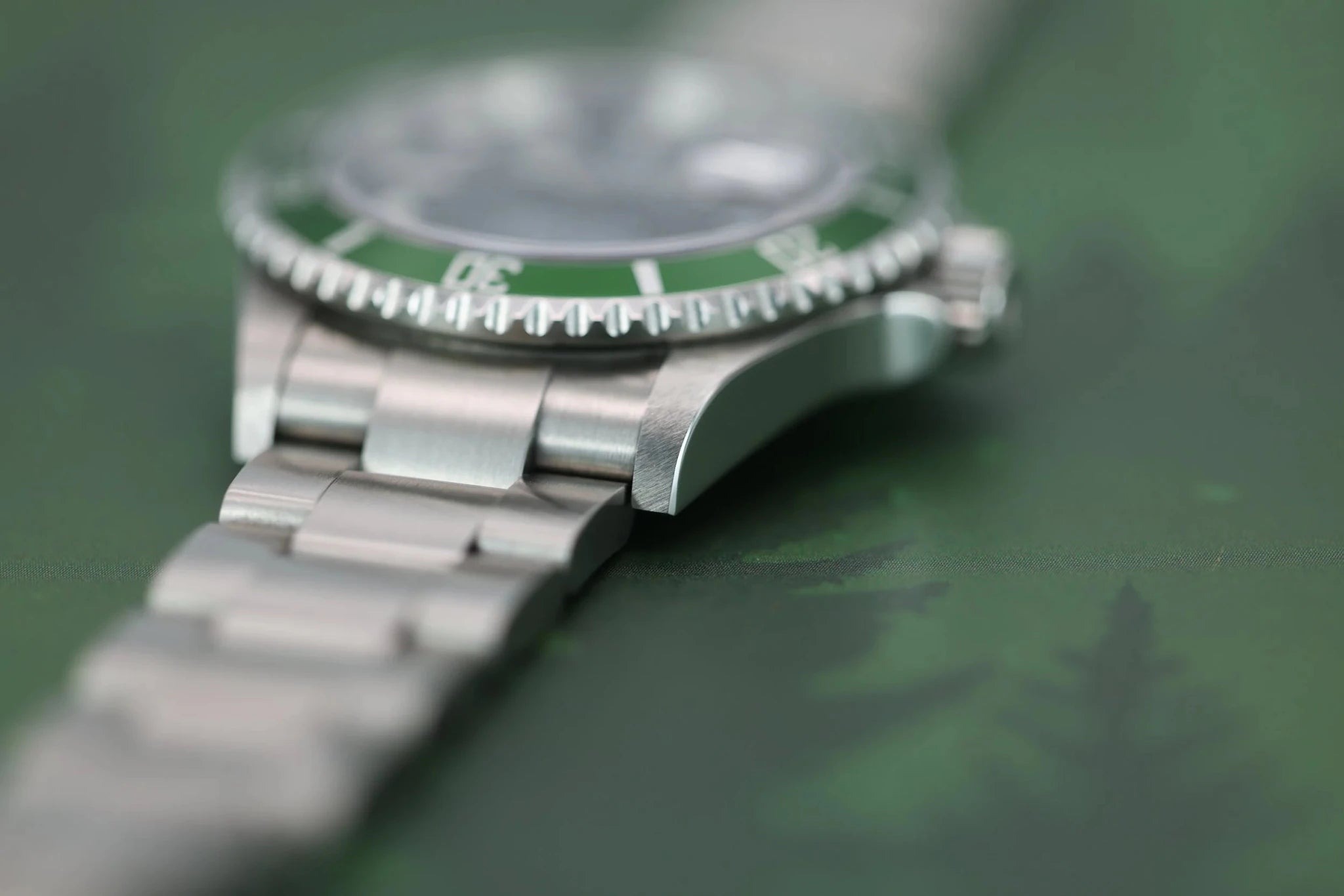 2005 Rolex Submariner Ref. 16610LV Kermit | Like New | Box and Papers - Sierra Time Co