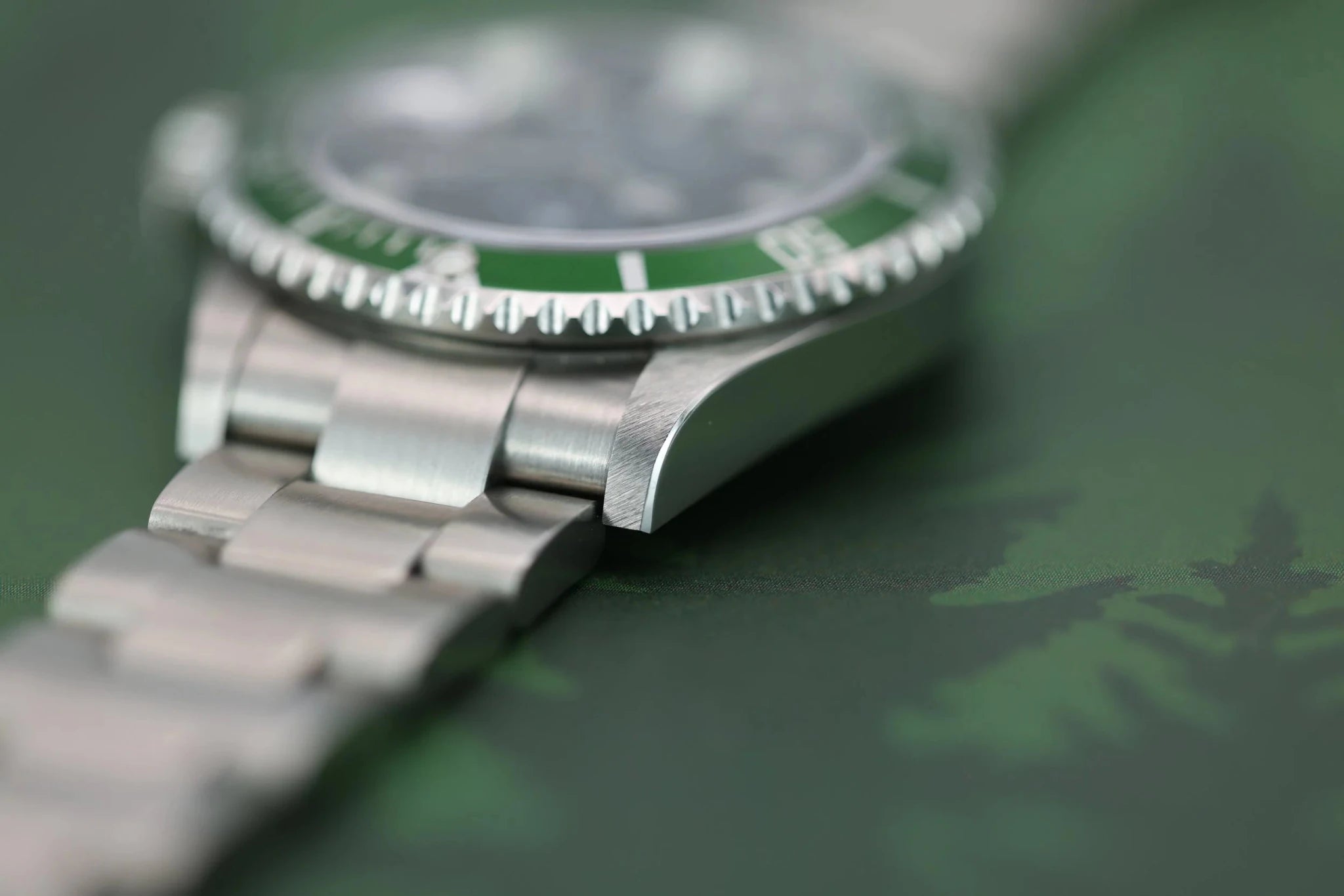 2005 Rolex Submariner Ref. 16610LV Kermit | Like New | Box and Papers - Sierra Time Co