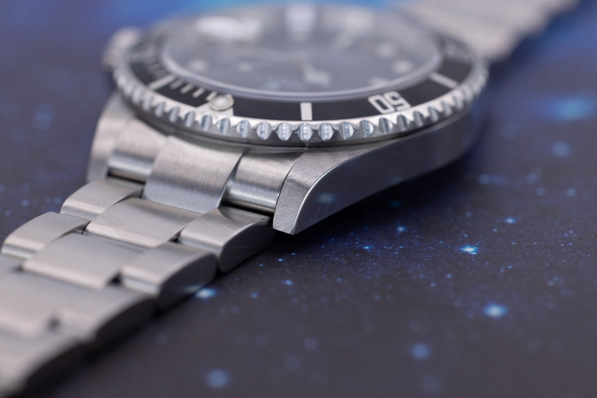 2009 Rolex Submariner Date Ref. 16610 | No-Holes Case | Box and Papers - Sierra Time Co