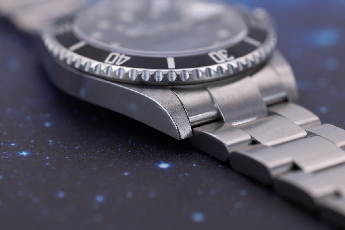 2009 Rolex Submariner Date Ref. 16610 | No-Holes Case | Box and Papers - Sierra Time Co