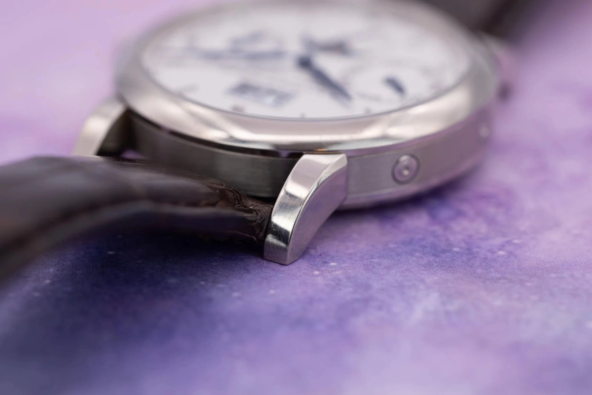 A Lange & Söhne Ref. 330.026E | Annual Calendar | 18K WG - Sierra Time Co