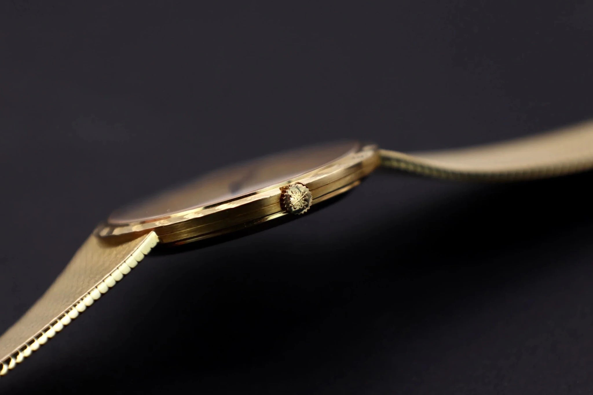 Patek Philippe Jumbo Calatrava 3588-2 | 18K YG | Champagne Dial - Sierra Time Co