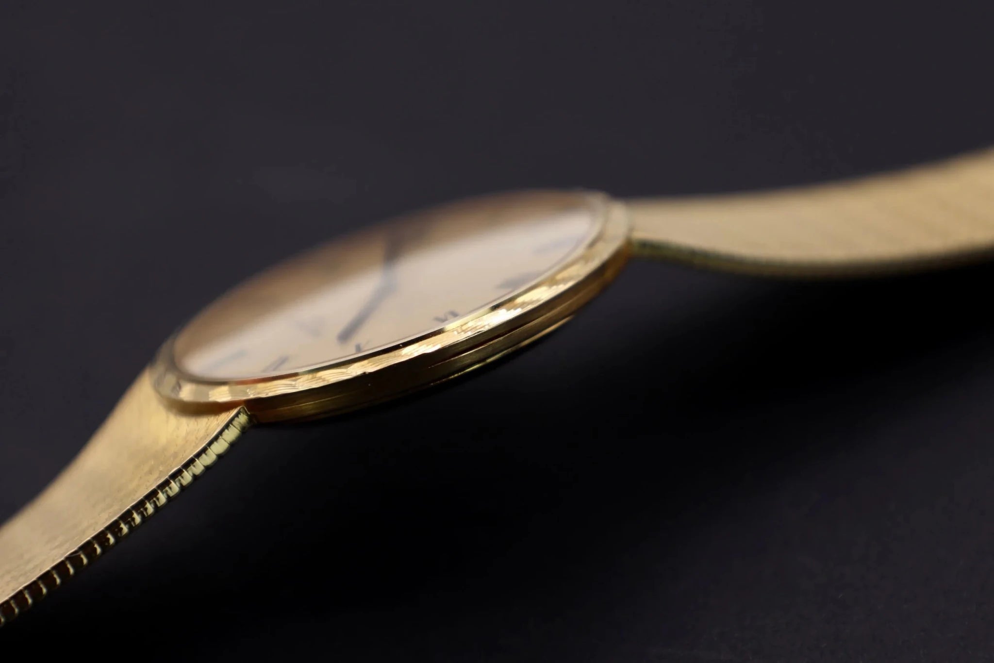 Patek Philippe Jumbo Calatrava 3588-2 | 18K YG | Champagne Dial - Sierra Time Co